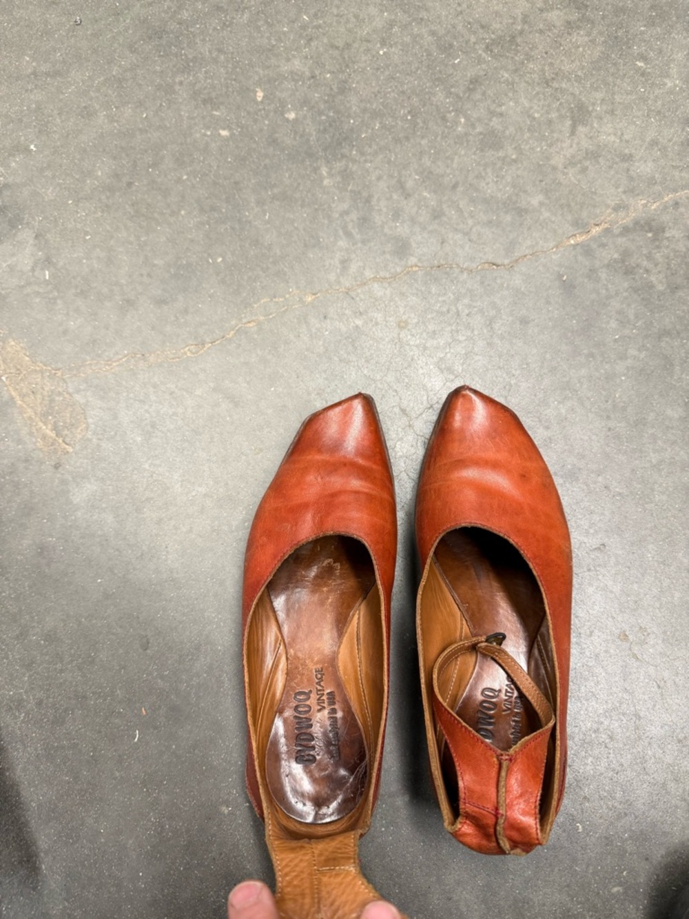 Cydwoq Womens Leather Slip-On Shoes in Red - Picture 3 of 4